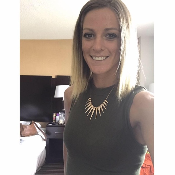 Meet your Posher, Kara - Picture 3 of 4